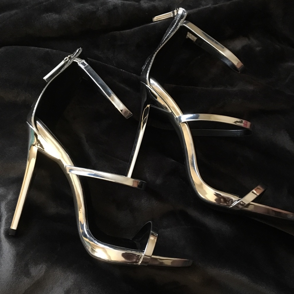 🆕Silver heeled sandal